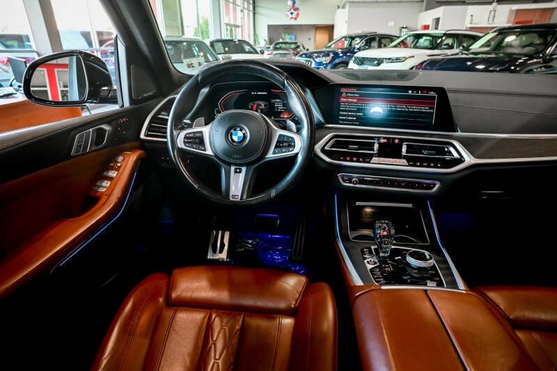 2021 BMW X7 M50i