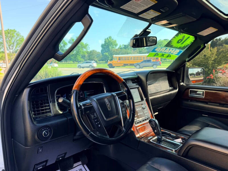 2016 Lincoln Navigator Select