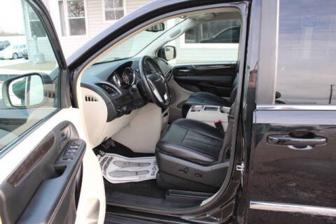 2015 Chrysler Town and Country Touring