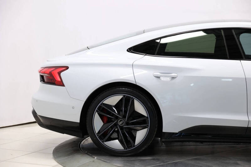 2022 Audi RS e-tron GT quattro