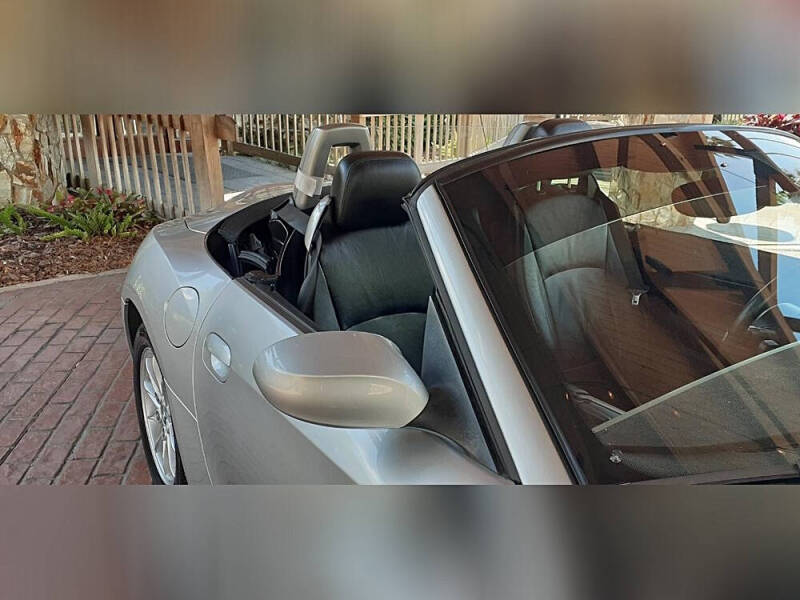2004 BMW Z4 2.5i