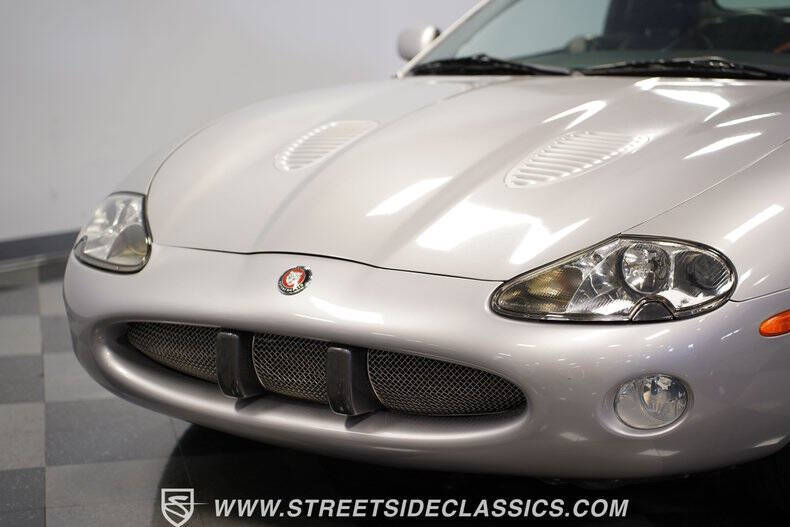 2001 Jaguar XKR