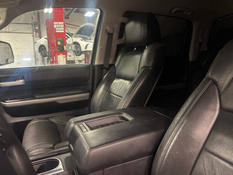 2018 Toyota Tundra SR5