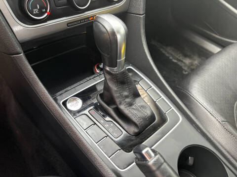 2015 Volkswagen Passat 1.8T Limited Edition