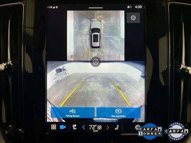 2025 Volvo XC60 B5 Plus Dark Theme