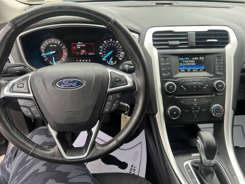 2013 Ford Fusion SE