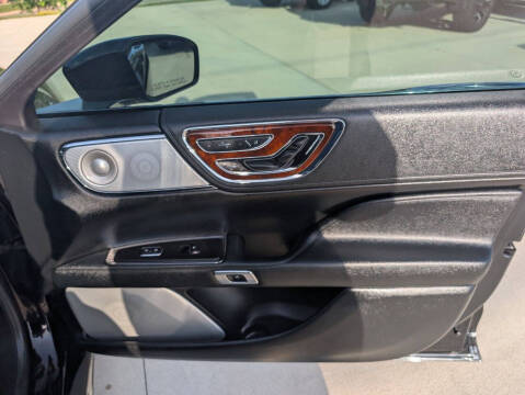 2017 Lincoln Continental Reserve