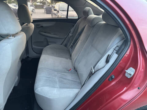 2012 Toyota Corolla LE
