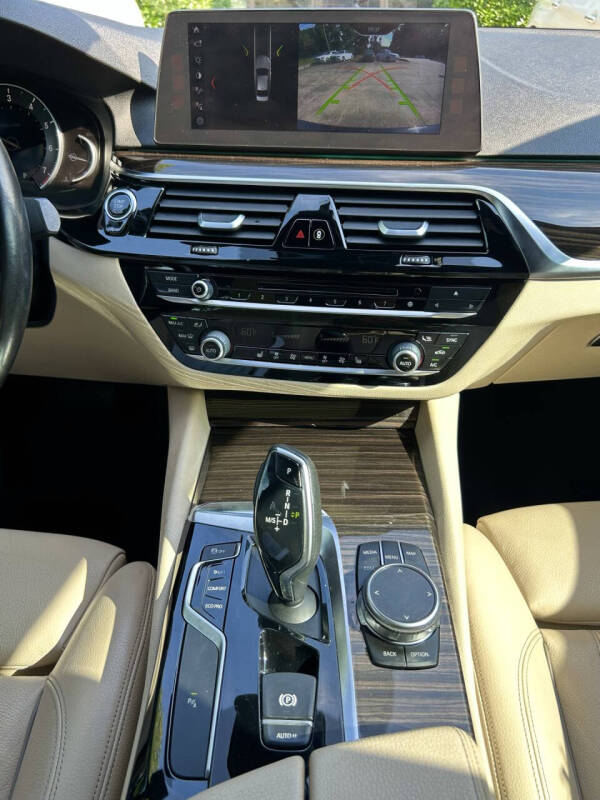 2018 BMW 5 Series 530i