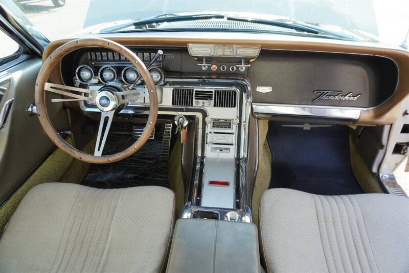 1964 Ford Thunderbird