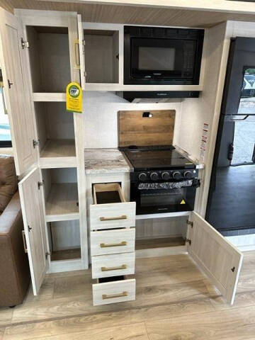 2024 Forest River Surveyor