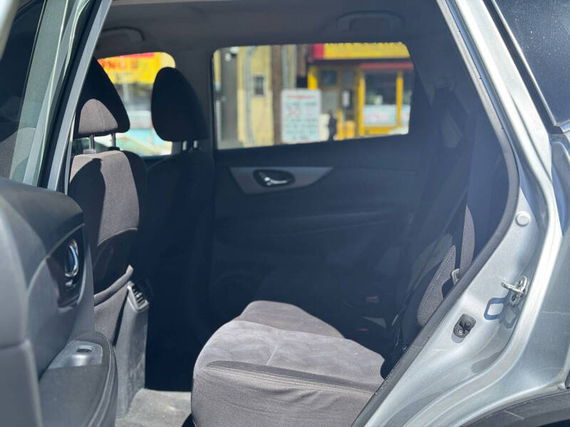 2016 Nissan Rogue SV