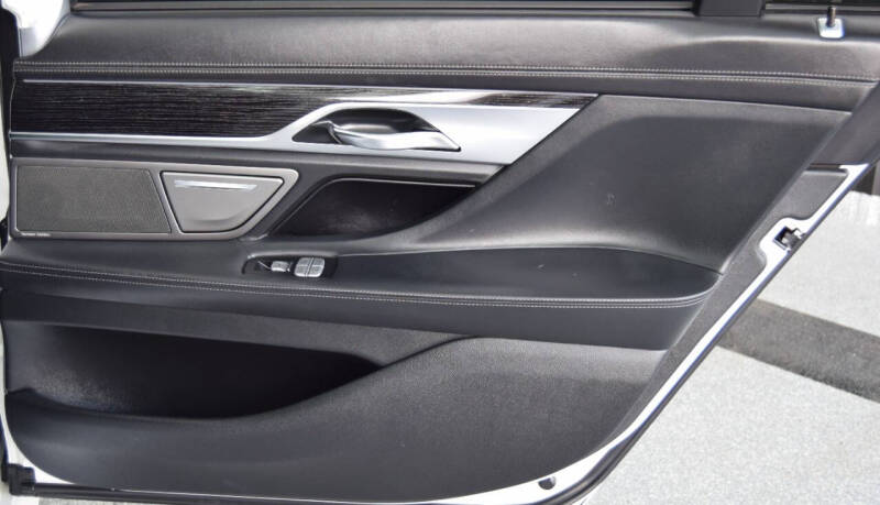 2018 BMW 7 Series 750i