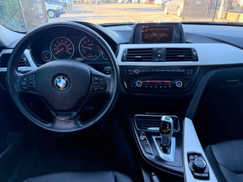 2014 BMW 3 Series 320i