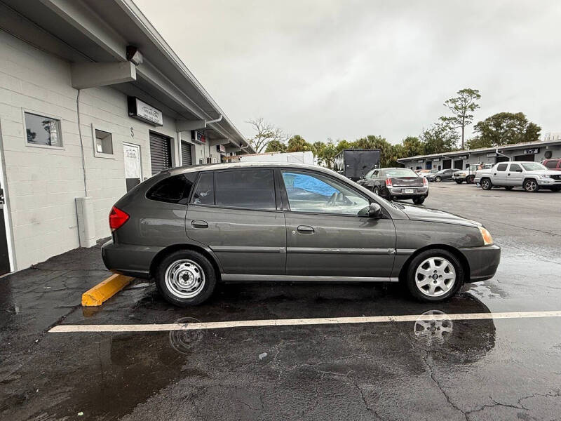 2004 Kia Rio Cinco