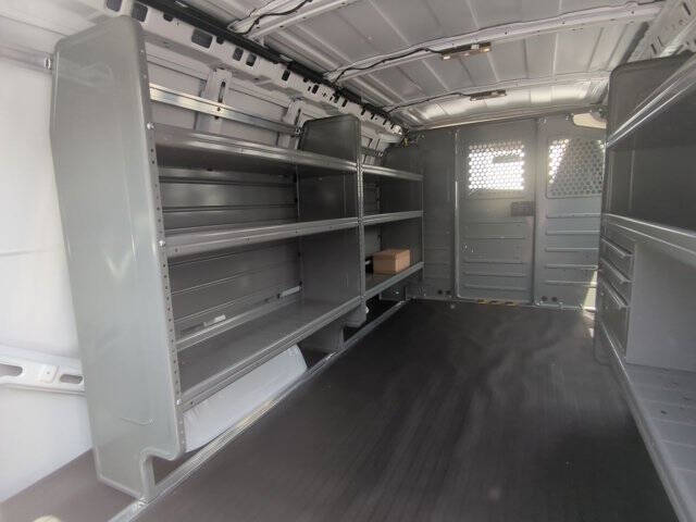 2025 GMC Savana 2500