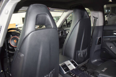 2016 Porsche Panamera Edition