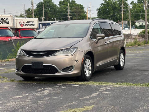 2017 Chrysler Pacifica Touring-L