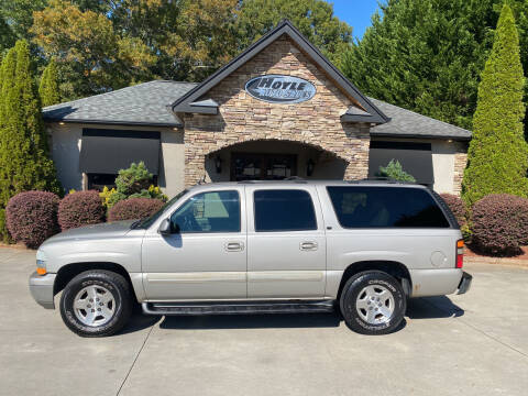 2004 Chevrolet Suburban for sale at Hoyle Auto Sales in Taylorsville NC