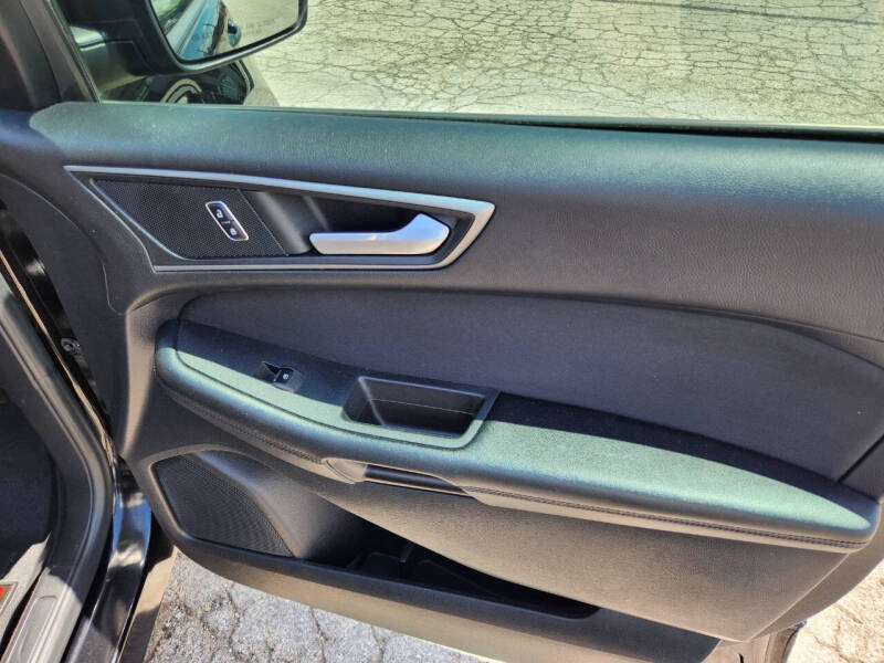 2016 Ford Edge SE - Photo 23