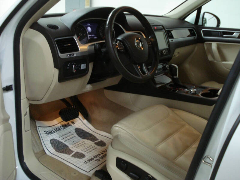 2013 Volkswagen Touareg TDI Sport