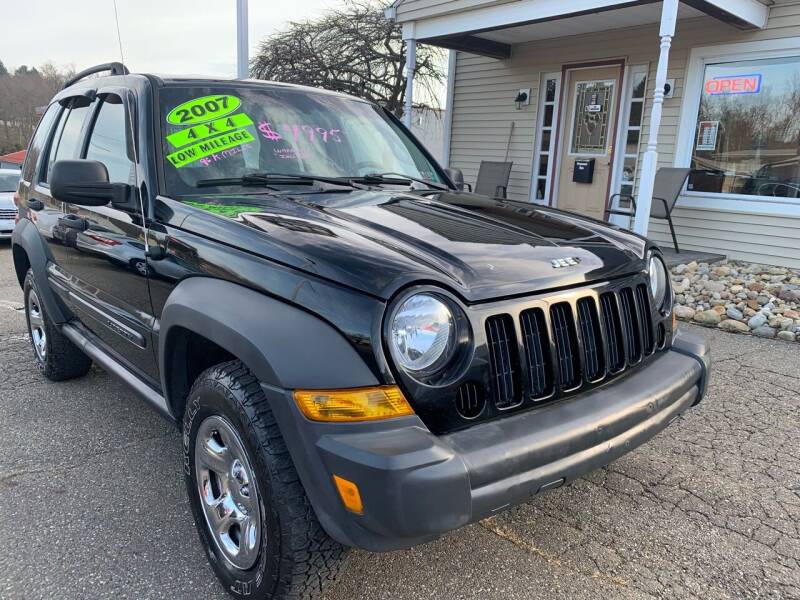 2007 Jeep Liberty for sale at G & G Auto Sales in Steubenville OH