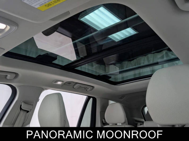 2025 Volvo XC60 B5 Plus Dark Theme