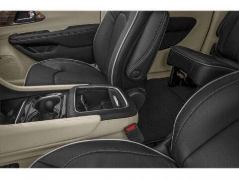 2025 Chrysler Pacifica Pinnacle