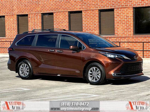 2021 Toyota Sienna XLE 8-Passenger