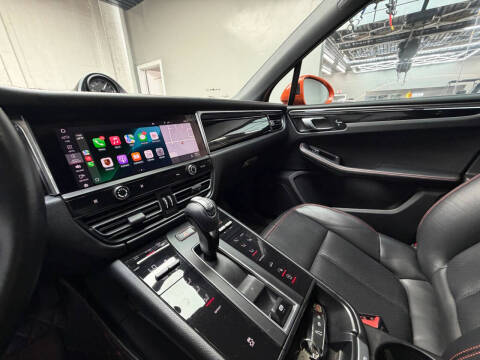 2022 Porsche Macan