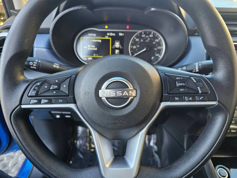 2023 Nissan Versa SV