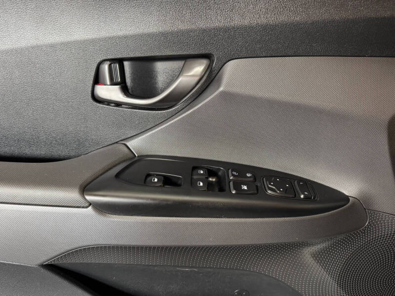 2019 Hyundai Veloster