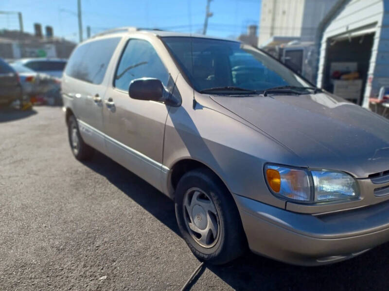 2000 Toyota Sienna