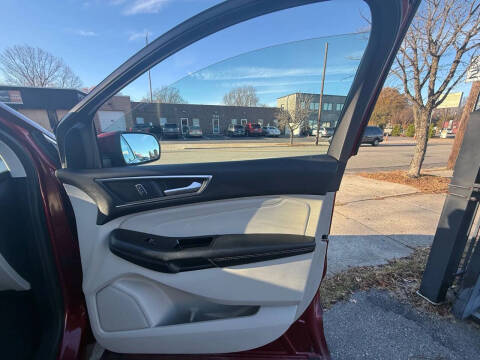 2017 Ford Edge Titanium