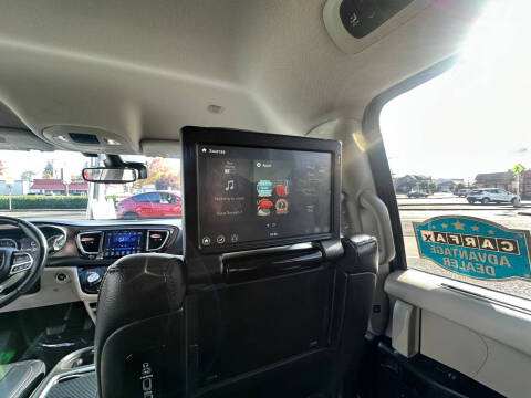 2017 Chrysler Pacifica Touring-L Plus