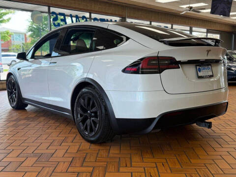 2023 Tesla Model X Standard Range