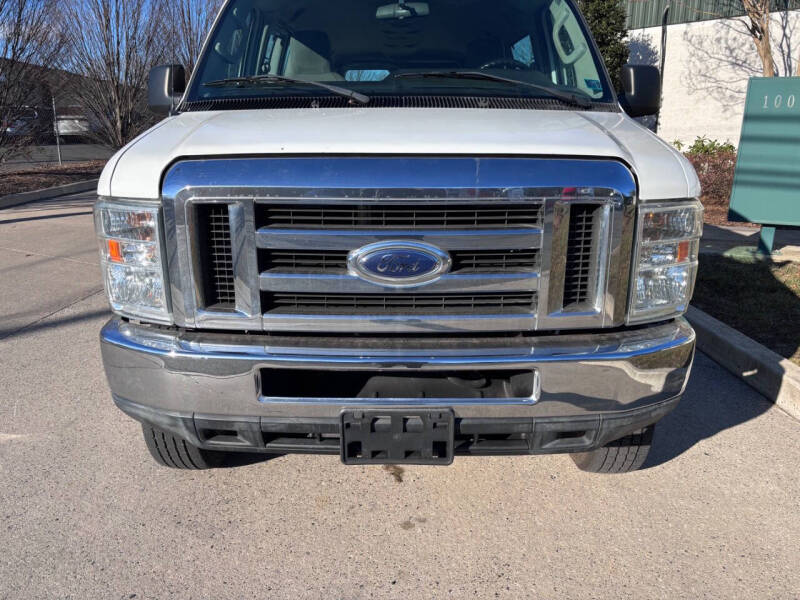 2012 Ford E-Series E-350 SD XLT