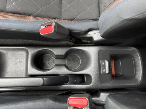 2018 Nissan Kicks SR