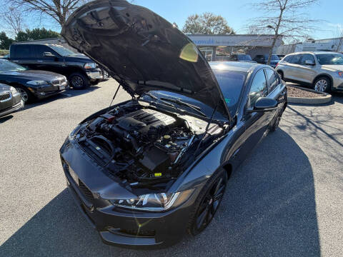 2017 Jaguar XE 35t R-Sport