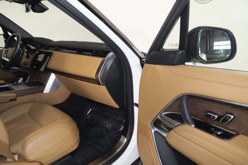 2024 Land Rover Range Rover P400 SE