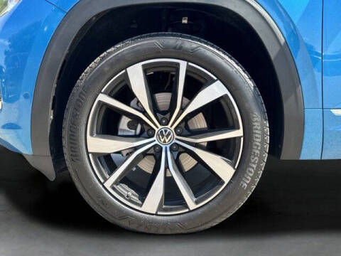 2024 Volkswagen Atlas Cross Sport SEL Premium R-Line 4Motion