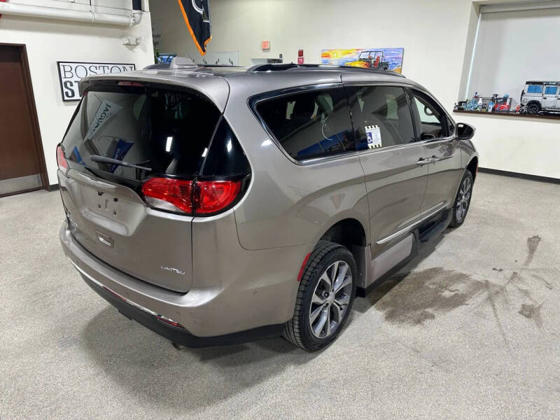 2017 Chrysler Pacifica Limited