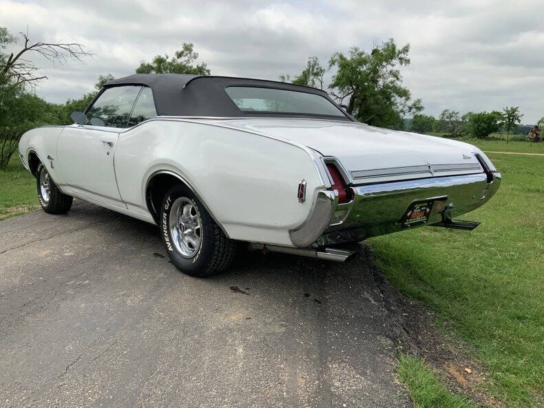 1969 Oldsmobile Cutlass