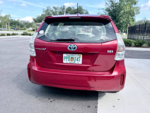 2014 Toyota Prius v Three