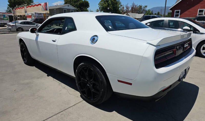 2020 Dodge Challenger SXT