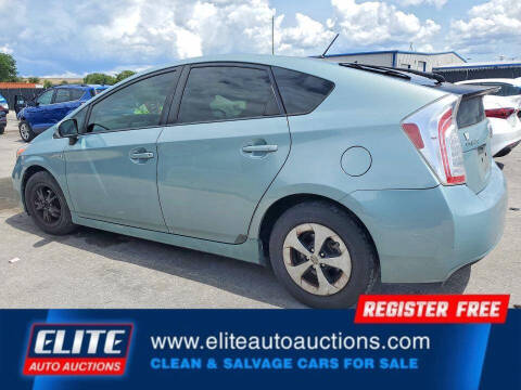 2012 Toyota Prius Two