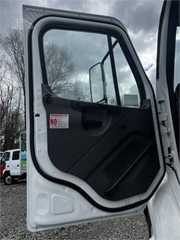 2012 Freightliner M2 112