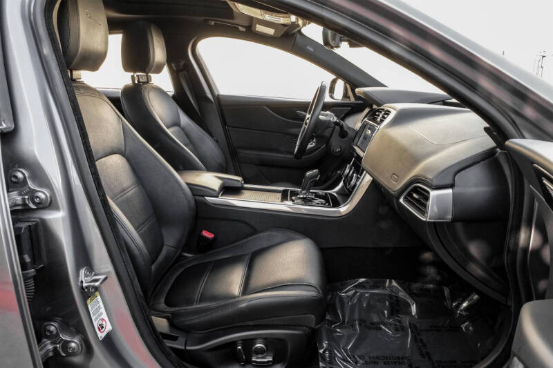 2020 Jaguar XE P250 S