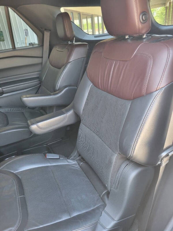 2020 Ford Explorer Platinum