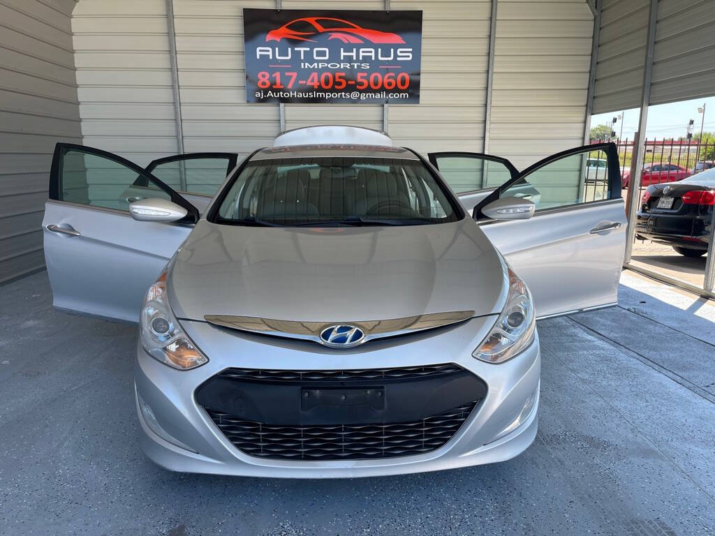 2013 Hyundai SONATA Hybrid for sale at Auto Haus Imports in Grand Prairie, TX